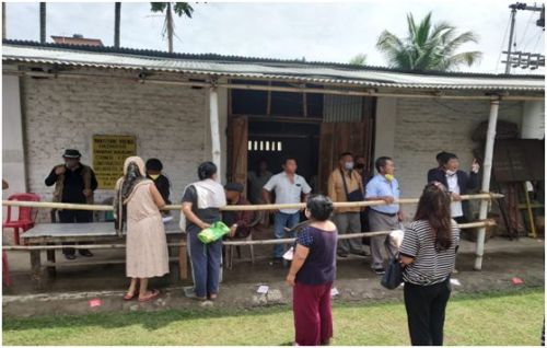 Villagers of Industrial Village Razhüphe