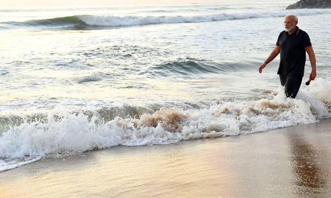 Modi-Xi meet: PM begins day with exercise, clearing litter