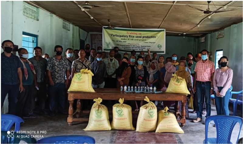(Left) Farmers of Amaluma Village who attended the training on seed production technology conducted by ICAR Nagaland Centre, Medziphema in collaboration with KVK, Dimapur and ATMA. (Photo Courtesy: ICAR Nagaland Centre) (Right) Farmers of Singrijan Village who attended the training on seed production technology conducted by ICAR Nagaland Centre, Medziphema in collaboration with KVK, Dimapur and ATMA. (Photo Courtesy: ICAR Nagaland Centre)