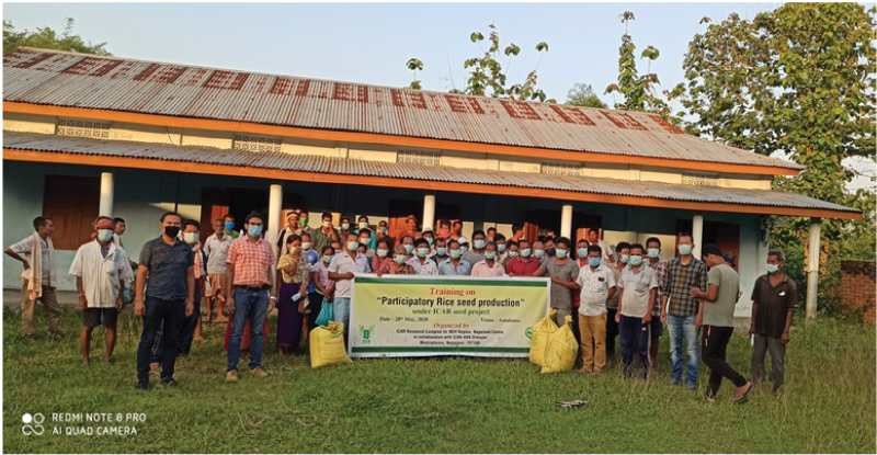 (Left) Farmers of Amaluma Village who attended the training on seed production technology conducted by ICAR Nagaland Centre, Medziphema in collaboration with KVK, Dimapur and ATMA. (Photo Courtesy: ICAR Nagaland Centre) (Right) Farmers of Singrijan Village who attended the training on seed production technology conducted by ICAR Nagaland Centre, Medziphema in collaboration with KVK, Dimapur and ATMA. (Photo Courtesy: ICAR Nagaland Centre)
