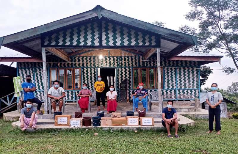 ARC, Ahthibung provided preventive materials and essential commodities to the returnees of Songlhuh village in Peren.  ARC alongwith Youth wing of Songlhuh village and in collaboration with Assam Rifles post of Ahthibung delivered the commodities for the returnees who are lodged in the village community hall.
