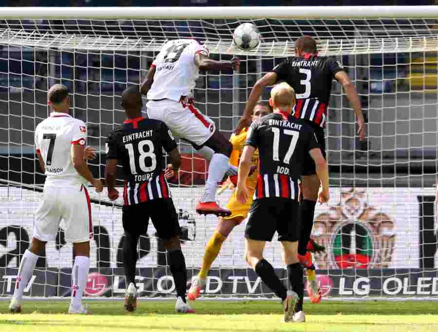 Mainz's Moussa Niakhate scores their first goal, as play resumes behind closed doors following the outbreak of COVID-19 on June 6. (Reuters Photo)