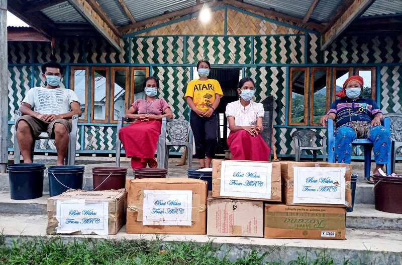 ARC, Ahthibung provided preventive materials and essential commodities to the returnees of Songlhuh village in Peren.  ARC alongwith Youth wing of Songlhuh village and in collaboration with Assam Rifles post of Ahthibung delivered the commodities for the returnees who are lodged in the village community hall.