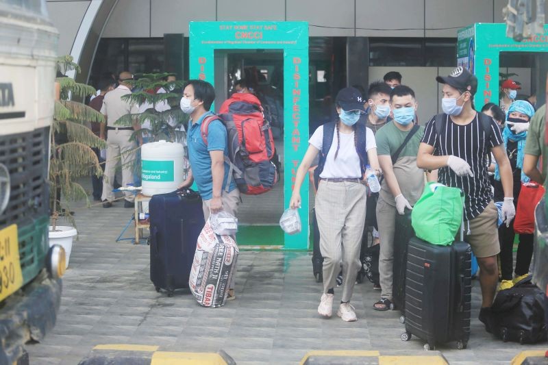 Passengers of the  Shramik special train from Delhi which arrived at Dimapur Railway Station on June 16. (Morung Photo by Soreishim Mahong)