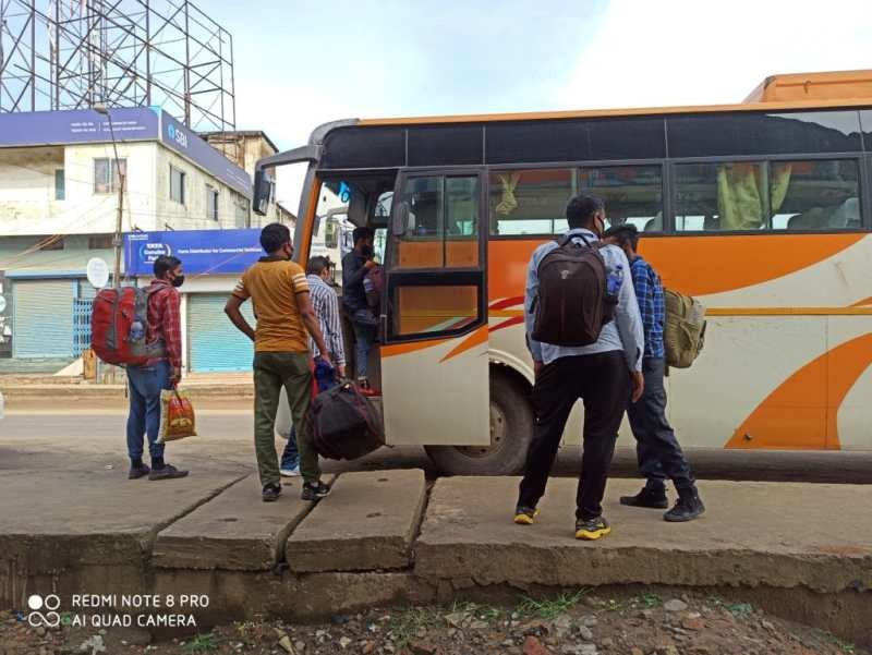 7 persons who were stranded in Nagaland boarded a special bus to return to Himachal Pradesh on June 6. The bus had earlier brought 41 Nagaland citizens from Himachal Pradesh and will be carrying the 7 passengers back to their home state. (Photo Courtesy: @Dinesh_Abusaria/Twitter)
