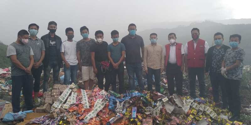 PTCSU, PCCI, district administration and others during the destruction of tobacco products at Phek.