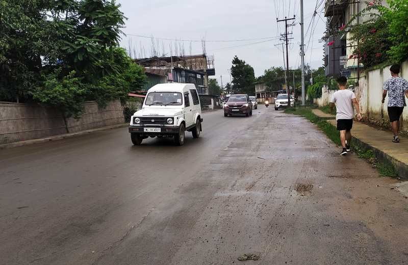 Very few traffic in a colony in Dimapur town on June 27 evening. (Morung Photo) 