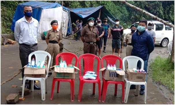 The Associate NCC Officers and NCC cadets of 1 Nagaland Girls' Battalion NCC under the aegis of NCC Group-Kohima donated 100 bottles (500 ml each) of handmade hand wash and 120 masks to the youth volunteers  of Phezu, Jotsoma, the adopted village of Kohima Science College, an NCC sub-unit, on June 24. The team included Lt Aphrenuo Pienyü, ANO of Sazolie College, Sub Maj Sanjay Kumar of 1 NL Girls' BN NCC and one cadet each from Kohima Science College and Sazolie College, Jotsoma. Rokovizo Senotsu, President of Jotsoma Youth Organization and his colleagues received the team. (Photo Courtesy: 1 Nagaland Girls' Battalion NCC)