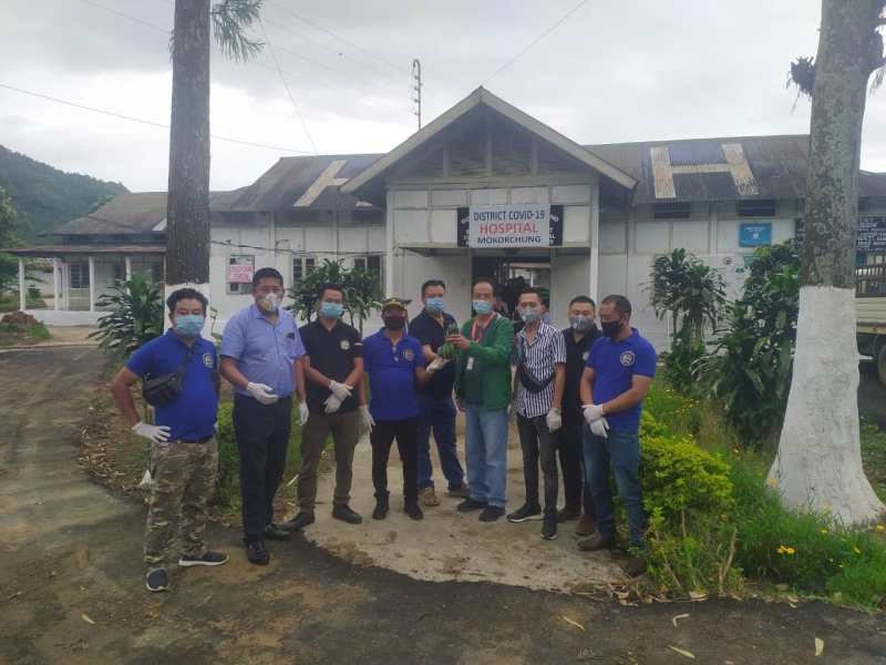 Adventure and Motor sports Association Mokokchung (AMAM) served working lunch to COVID-19 ground workers under Mokokchung viz: DC, SP, CMO and IMDH on June 26.  They served the lunch to around 300 workers. (Photo Courtesy: AMAM)