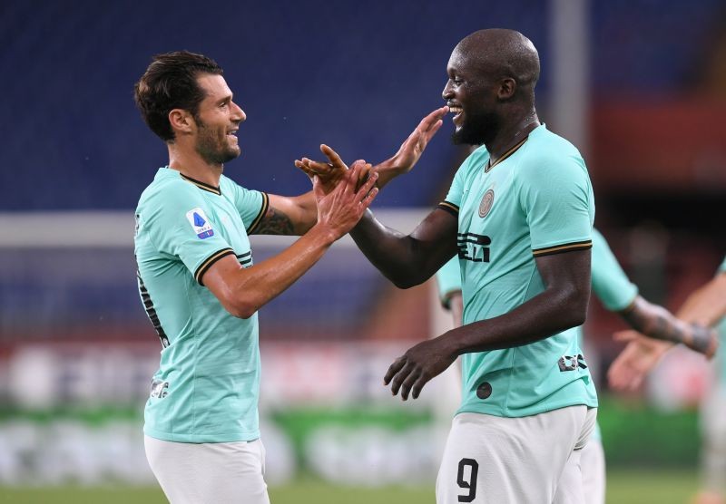 Inter Milan's Romelu Lukaku celebrates scoring their third goal with Antonio Candreva, as play resumes behind closed doors following the outbreak of the coronavirus disease (COVID-19) REUTERS/Jennifer Lorenzini