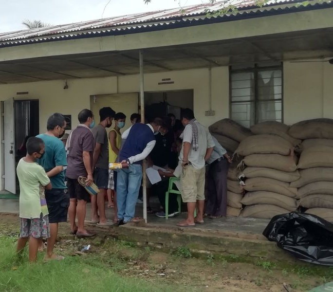 ‘COVID-19 pandemic reach-out mission’ under the initiative of NPF Dimapur Division distributed free food grains to the most needy and marginalised people of Landmark Colony, Dimapur on July 15. Packets containing 20 kilos of rice each were distributed to 150 families with assistance from members of colony council.