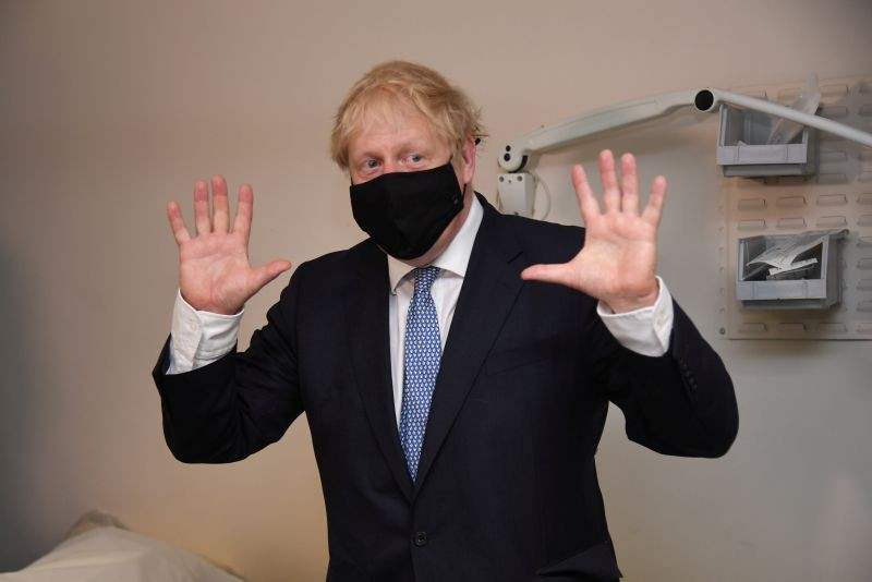 Britain's Prime Minister Boris Johnson visits the Tollgate Medical Centre in Beckton, London, Britain on July 24, 2020. (REUTERS Photo)