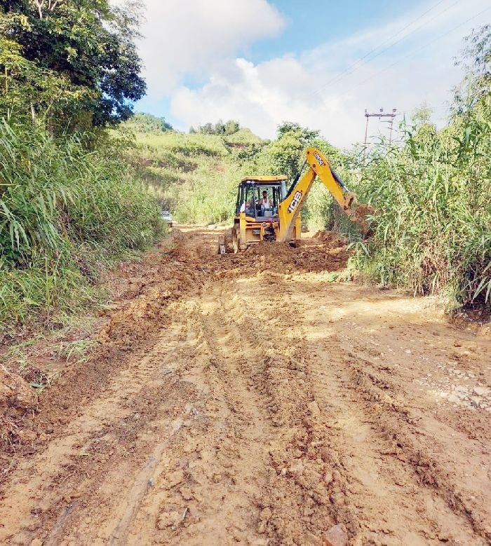 With the initiative of District Administration and contributions from Government officers of Longleng district, the renovation of Changtongya-Longleng road is underway. Due to incessant rainfall during this monsoon the condition of this road has become from bad to worse, reported a DIPR update. (Photo Courtesy: DIPR)