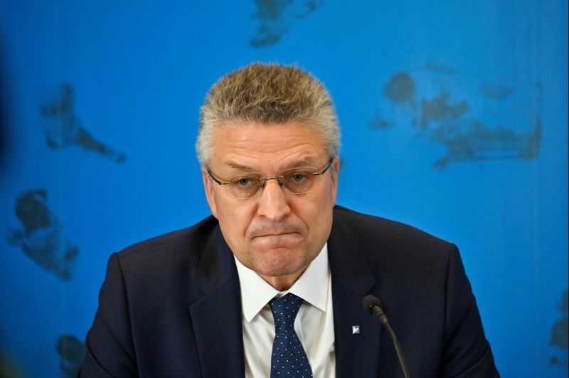 The head of Germany's Robert Koch Institute (RKI), Lothar Wieler, addresses a news conference on the spread of the coronavirus disease (COVID-19), in Berlin on July 28. (REUTERS Photo)