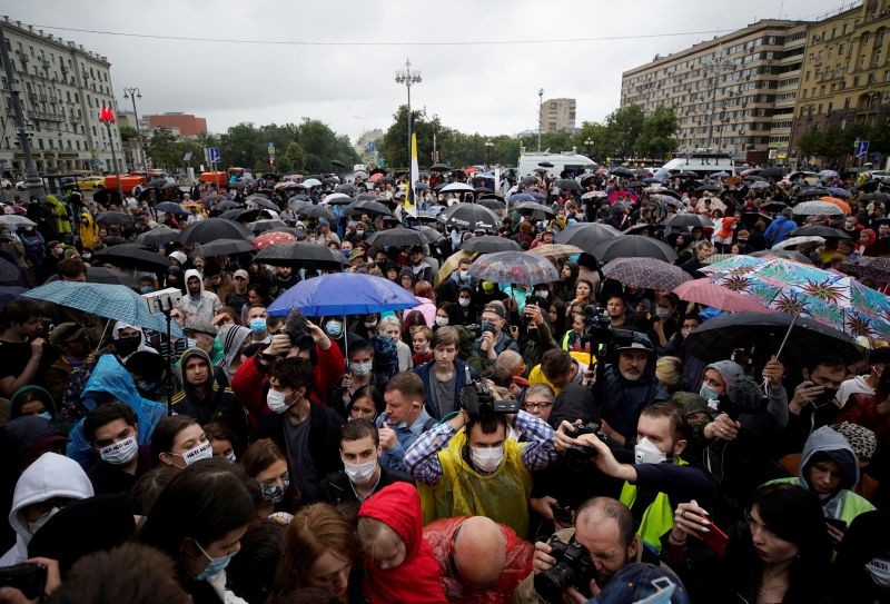 People take part in a protest against amendments to Russia's Constitution and the results of a nationwide vote on constitutional reforms, in Moscow, Russia on July 15, 2020. (REUTERS Photo)