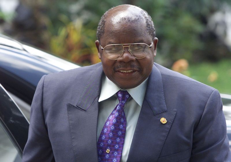 Tanzanian President Benjamin William Mkapa during Burundi peace talks in Arusha, Tanzania on February 26, 2001. (REUTERS File Photo)