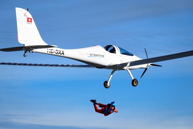 Swiss adventurer Raphael Domjan jumps from the SolarStratos solar-powered aircraft prototype with Spanish test pilot Miguel A. Iturmendi aboard, at the airbase in Payerne, Switzerland on August 25, 2020. (REUTERS Photo)