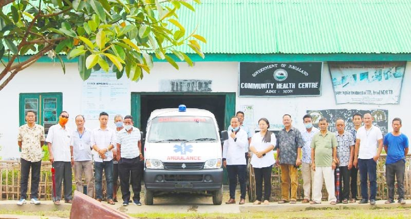 Officials and others during the handed over a brand new ambulance to CHC Aboi on August 22.