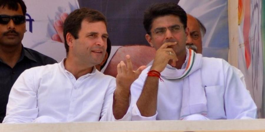 Sachin Pilot (R) and senior party leader Rahul Gandhi. (File photo| IANS)