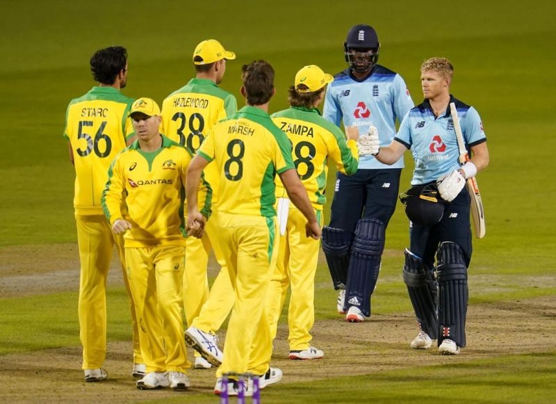 England's Sam Billings, Jofra Archer and Australian players after the match. (Reuters Photo)