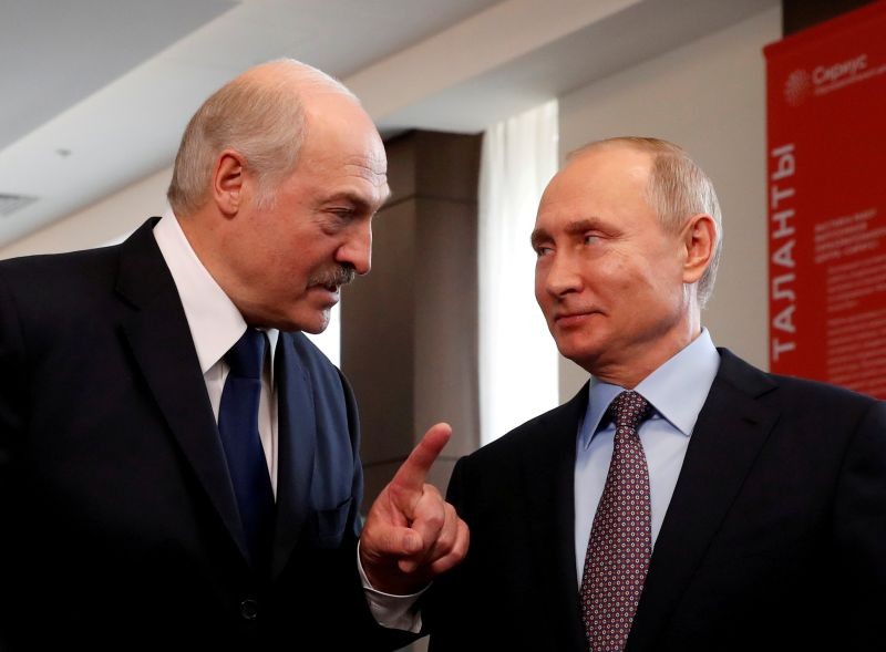 Belarus President Alexander Lukashenko and Russian President Vladimir Putin meet at the Sirius Educational Center in the Black sea resort of Sochi, Russia on February 15, 2019. (REUTERS File Photo)