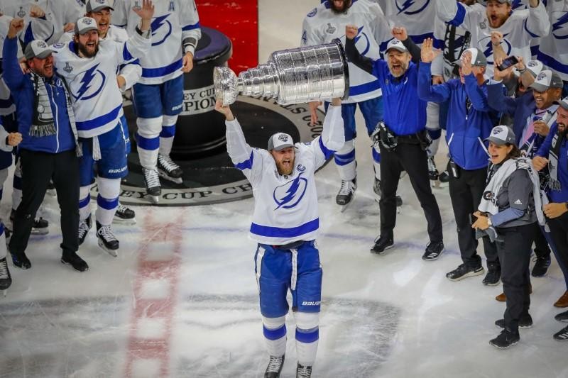 Tampa Bay Lightning center Steven Stamkos (91) hoists the Stanley Cup after the Lightning defeat the Dallas Stars in game six of the 2020 Stanley Cup Final at Rogers Place. (USA TODAY Sports Photo via Reuters)