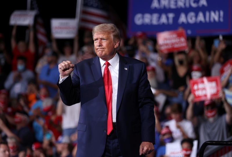 U.S. President Donald Trump concludes a campaign rally at Smith Reynolds Regional Airport in Winston-Salem, North Carolina, US on September 8, 2020. (REUTERS Photo)