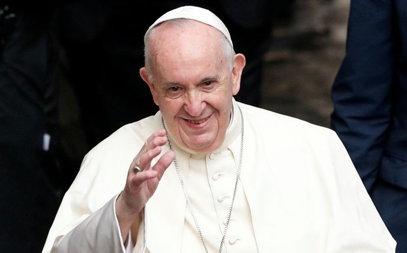 Pope Francis greets faithful as he leaves after the weekly general audience at the Vatican on September 23, 2020. (REUTERS Photo)