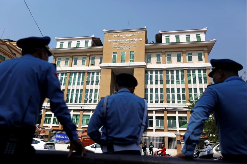 Police officers stand guard at the Municipal Court of Phnom Penh, Cambodia on January 16, 2020. (REUTERS File Photo)