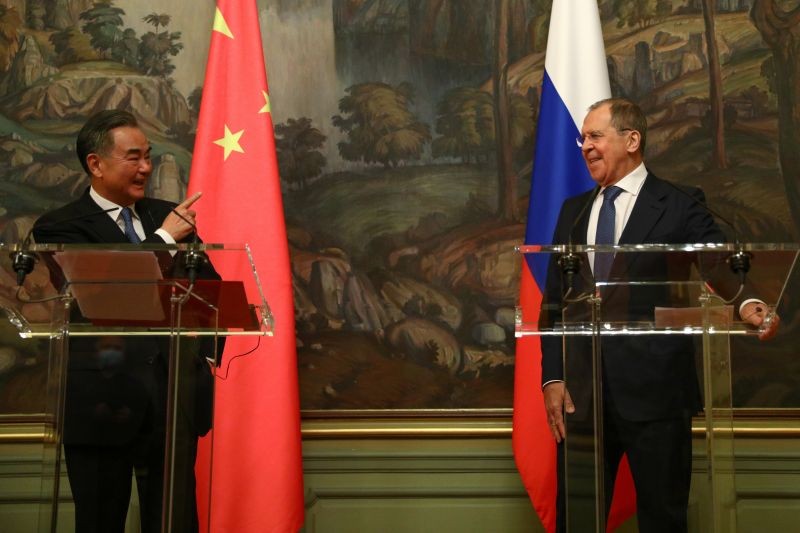 China's State Councilor Wang Yi gestures next to Russia's Foreign Minister Sergei Lavrov as they attend a news briefing after their meeting in Moscow, Russia on September 11, 2020. (REUTERS Photo)