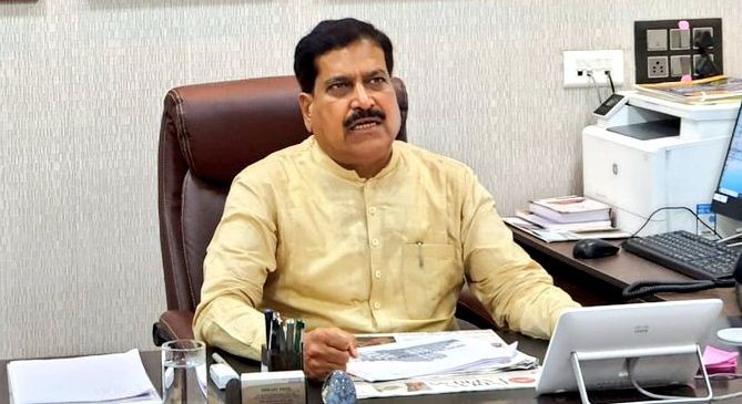 Minister of State for Railways and Karnataka BJP MP Suresh Angadi passed away on September 23, days after he tested positive for COVID-19. (File Photo: @SureshAngadi_/Twitter)