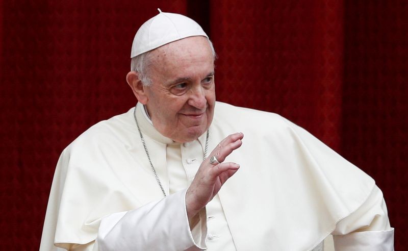 Pope Francis arrives for the first weekly general audience to readmit the public since the coronavirus disease (COVID-19) outbreak in the San Damaso courtyard at the Vatican on September 2, 2020. (REUTERS Photo)