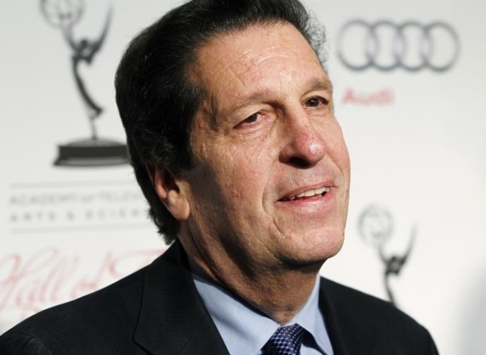 Warner Bros. Television President Peter Roth arrives at the Academy of Television Arts & Sciences 21st annual Hall of Fame Gala in Beverly Hills March 1, 2012. REUTERS/Fred Prouser/Files