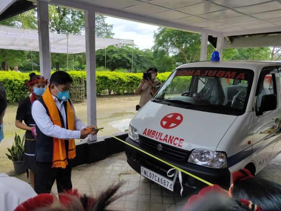 MLA, 3 Dimapur-III AC Azheto Zhimomi inaugurating the ambulance donated towards CHC Dhansiripar on October 21.