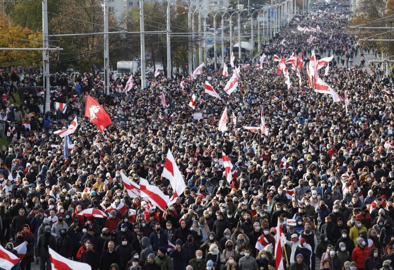 People attend an opposition rally to reject the presidential election results in Minsk, Belarus October 18, 2020. (REUTERS Photo)