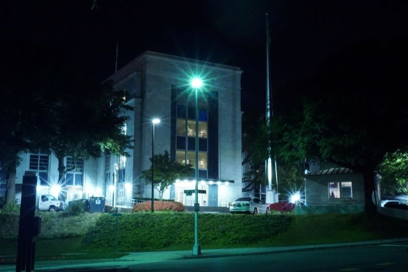 Streetlights illuminate the Saudi Embassy building in Washington, US on October 5, 2020. (REUTERS Photo)