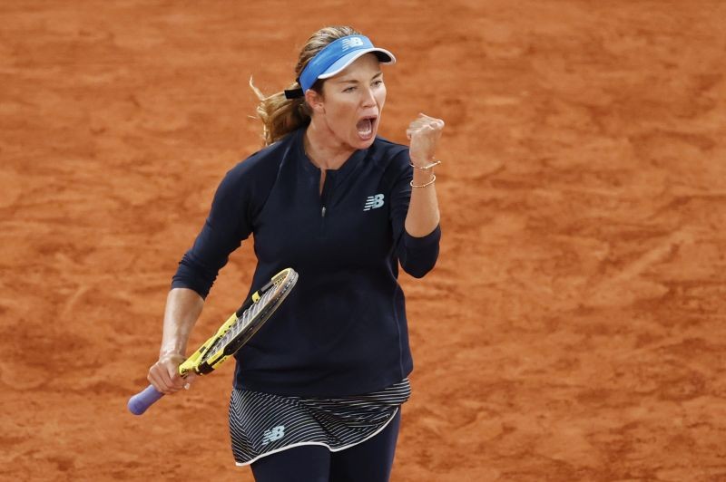 Danielle Rose Collins of the U.S reacts during her third round match against Spain's Garbine Muguruza REUTERS/Christian Hartmann