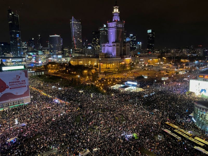 People take part in a protest against the ruling by Poland's Constitutional Tribunal that imposes a near-total ban on abortion, in Warsaw, Poland. REUTERS/Kacper Pempel