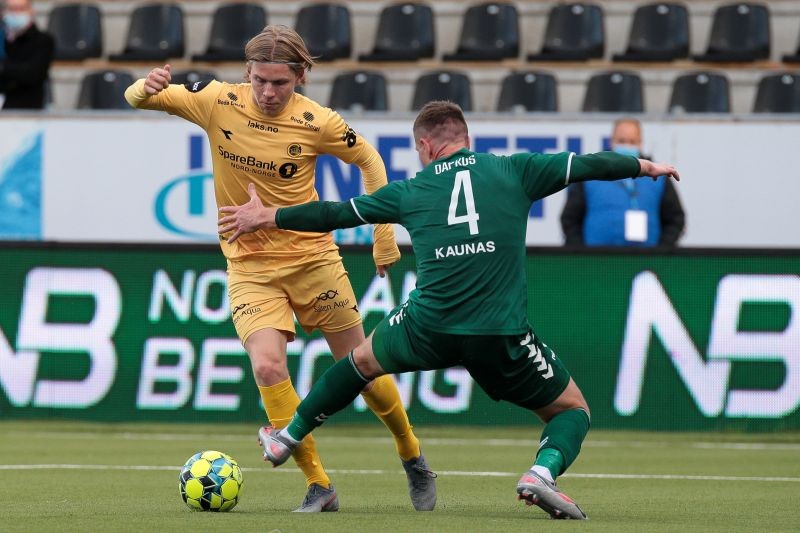 FILE PHOTO: Jens Petter Hauge in action with Kauno Zalgiris' Martynas Dapkus. Mats Torbergsen/NTB Scanpix/via REUTERS