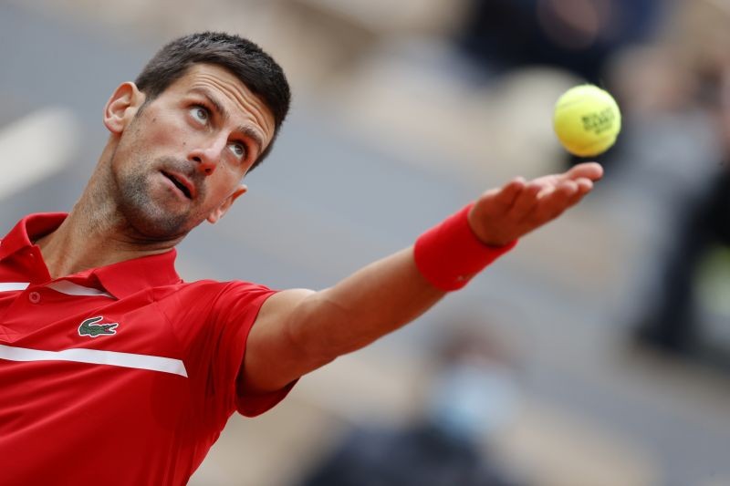 Tennis - French Open - Roland Garros, Paris, France - October 1, 2020 Serbia's Novak Djokovic in action during his second round match against Lithuania's Ricardas Berankis REUTERS/Christian Hartmann