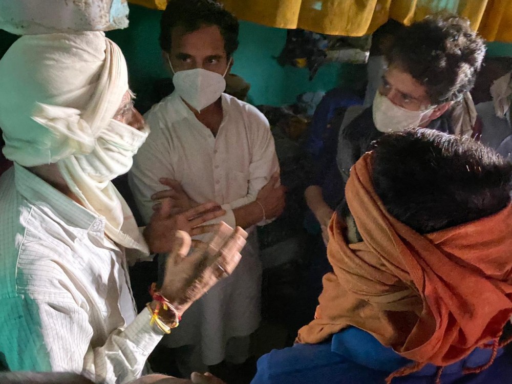 Rahul Gandhi and Priyanka Gandhi Vadra meeting the family of the Hathras victim on October 3. (Photo: @INCIndia/ Twitter)