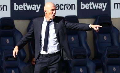 La Liga Santander - Levante v Real Madrid - Estadio de la Ceramica, Villarreal, Spain - October 4, 2020 Real Madrid coach Zinedine Zidane REUTERS/Sergio Perez