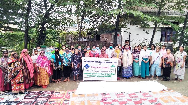 Officials of Assisi Centre for Integrated Development, Dimapur and National Bank for Agriculture and Rural Development, Regional Office, Nagaland with participants during the LEDP launching programme held on October 6.