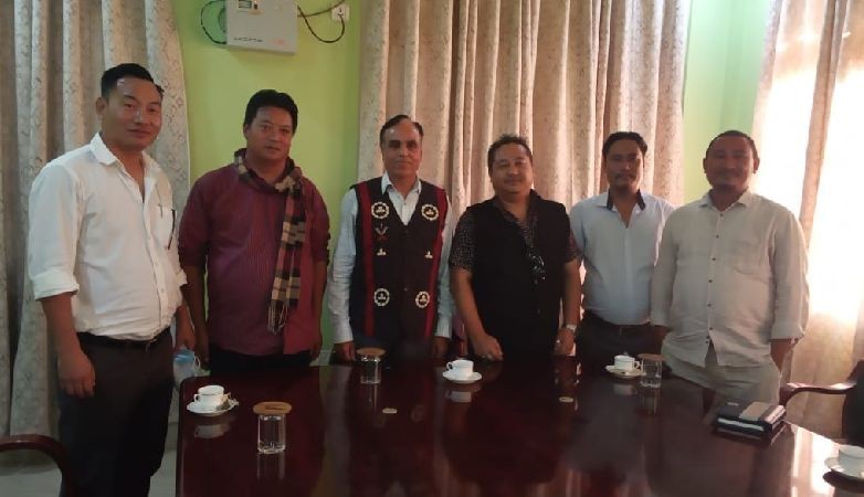 NSCN (R) representatives with CFSB/CFMC Chairman Lt. Gen (Retd) Amarjeet Singh Bedi at Chümoukedima Police Complex on October 12.