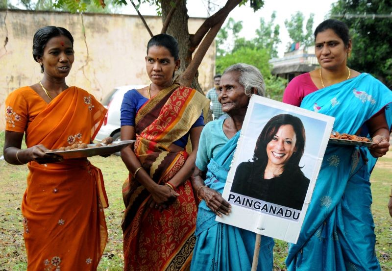 Women gather to celebrate the victory of U.S. Vice President-elect Kamala Harris in Painganadu near the village of Thulasendrapuram, where Harris' maternal grandfather was born and grew up, in the southern state of Tamil Nadu on November 8, 2020. (REUTERS Photo)