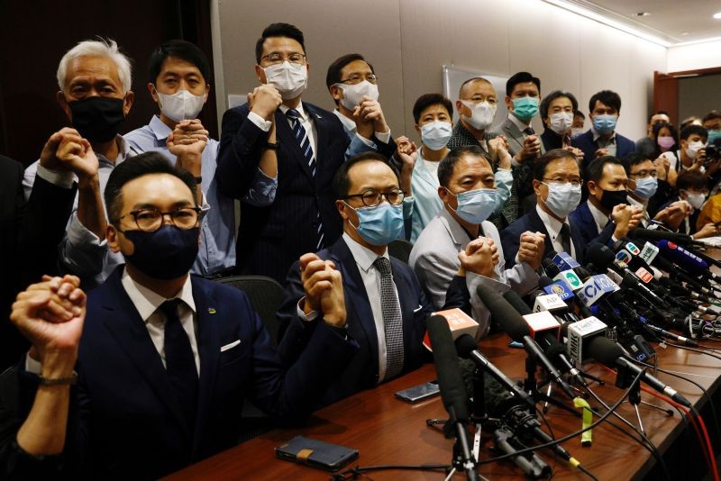 Pan-democratic legislators including Wu Chi-Wai, Claudia Mo and Lam Cheuk-ting announced to resign from the Legislative Council after Alvin Yeung Ngok-kiu, Kwok Ka-ki, Kenneth Leung and Dennis Kwok were disqualified when China passed a new resolution in Hong Kong, China November 11, 2020. (REUTERS Photo)