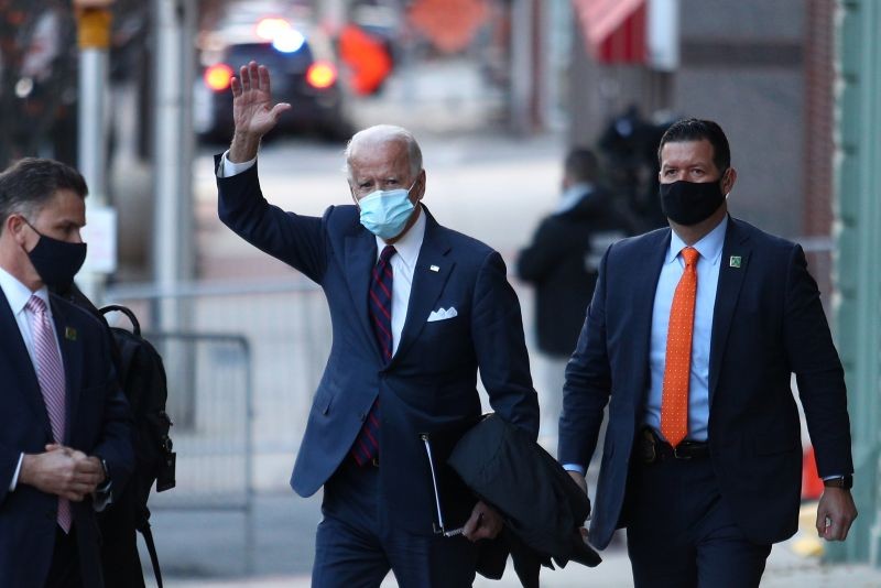 U.S. President-elect Joe Biden leaves The Queen after participating in a virtual meeting on national security in Wilmington, Delaware U.S. November 17, 2020. (REUTERS Photo)