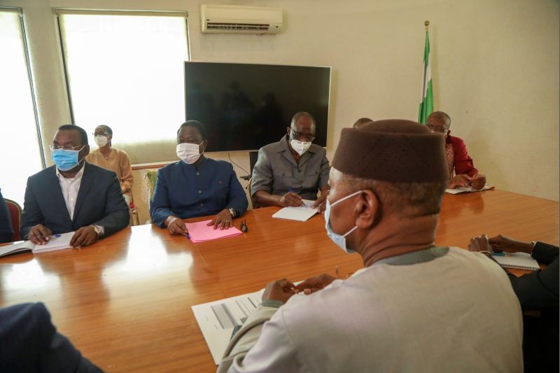 Mohamed Ibn Chambas, Special Representative and Head of the United Nations Office for West Africa, sits in front of Pascal Affi N'Guessan, President of FPI (Ivorian Popular Front) and Former Ivory Coast President Henri Konan Bedie, president of the Democratic Party of Ivory Coast (PDCI), during a meeting with Ivorian opposition coalition parties in Abidjan, Ivory Coast November 2, 2020. (REUTERS Photo)