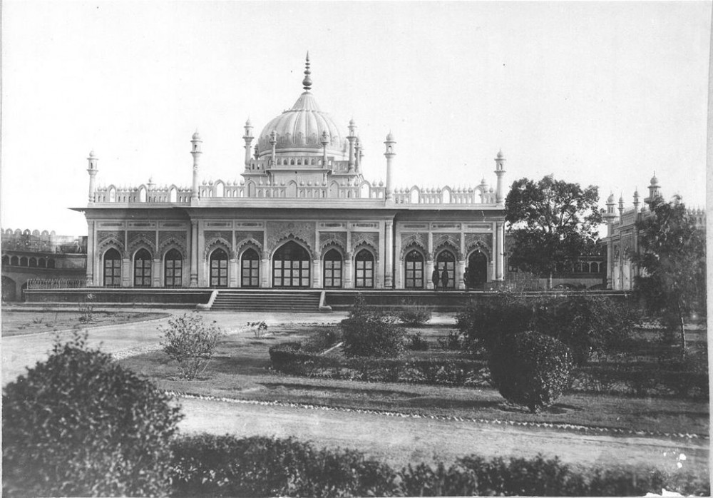 Fort of Rampur, Uttar Pradesh, c.1911. (Photo Credit: AnonymousUnknown author, Public domain, via Wikimedia Commons)