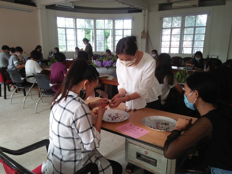 The Dimapur District Administration and District Level Centre for Women-MSK, BBBP organised a two-day jewellery making training on November 6 and 7.
